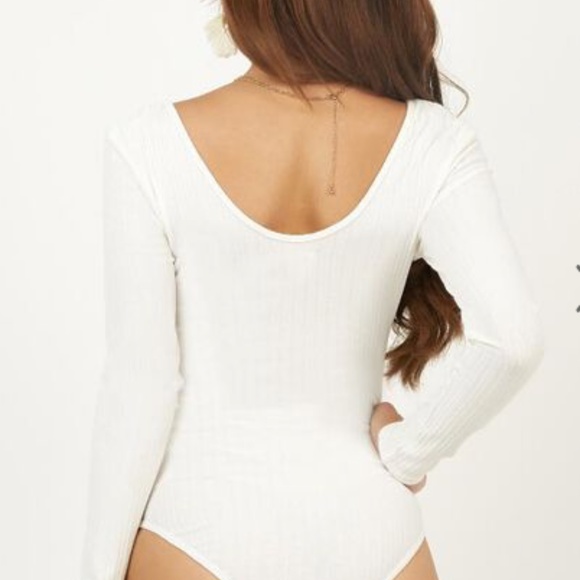 Love on the Weekend bodysuit in white - Picture 2 of 5